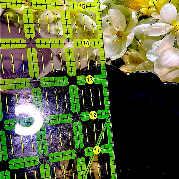 Vintage Arcoroc France Coquillage Black Glass Oyster-Shaped Serving Platter| 13” - Picture 10 of 10